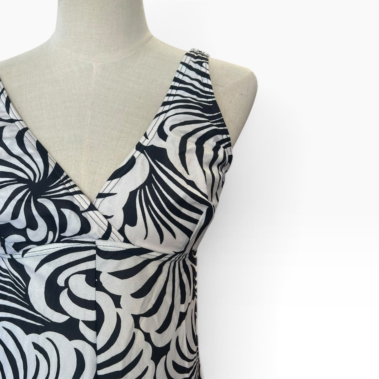 SLIX B&W OVER DRESS | 8