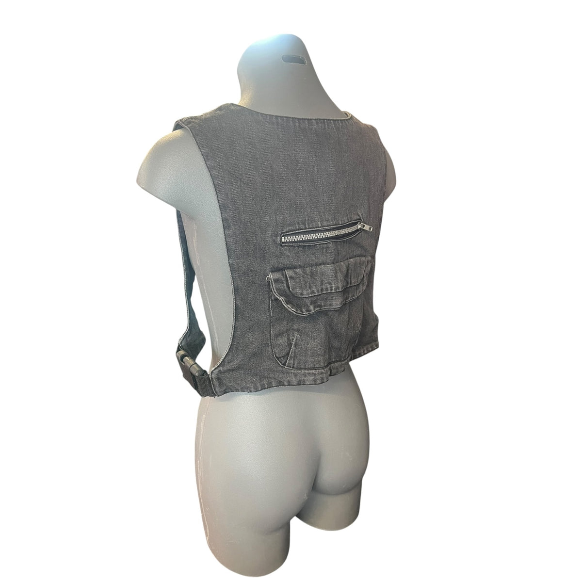 ACCOMPLIANCE DENIM VEST | 10/12
