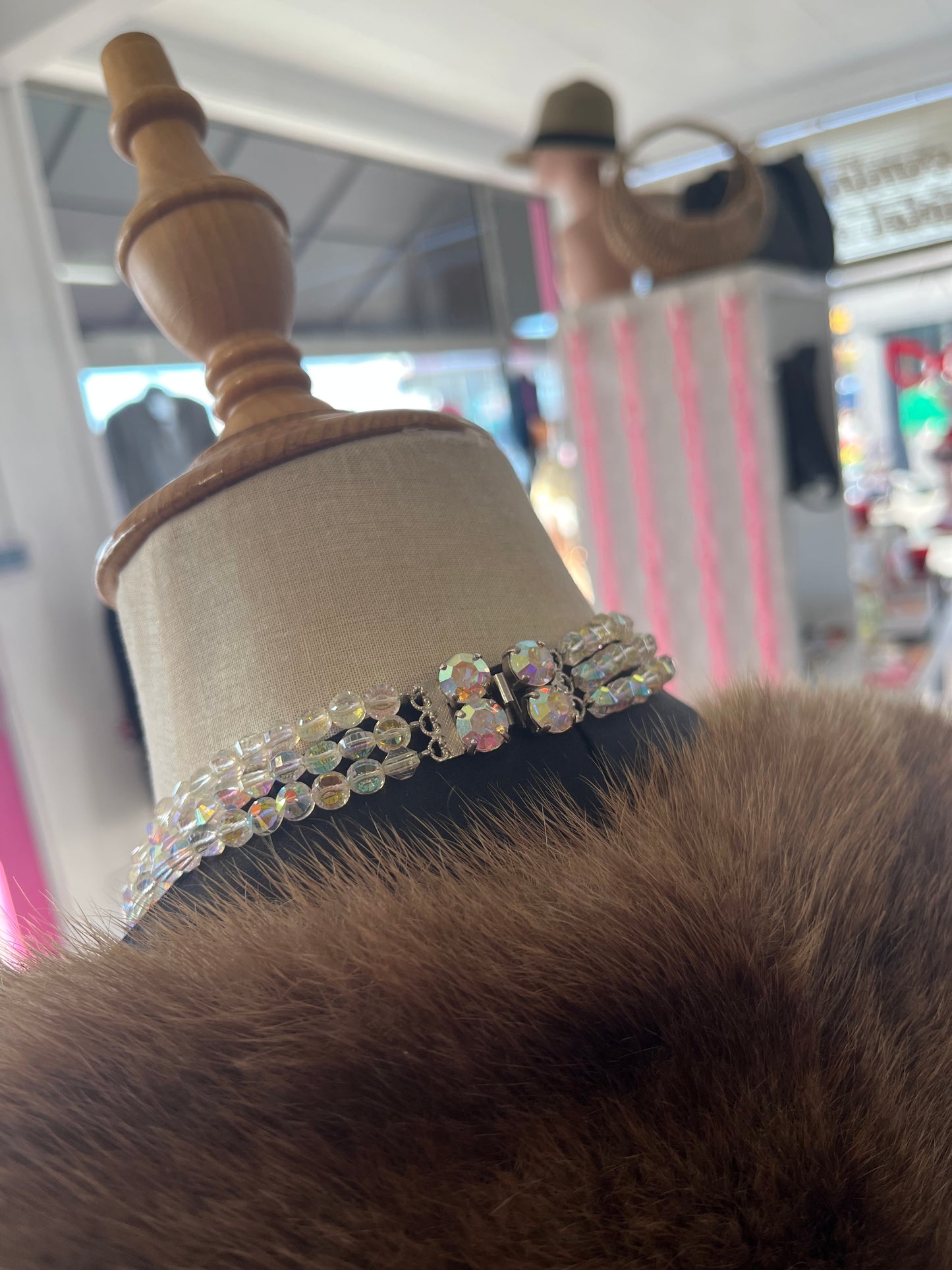 BOREALIS CRYSTAL NECKLACE