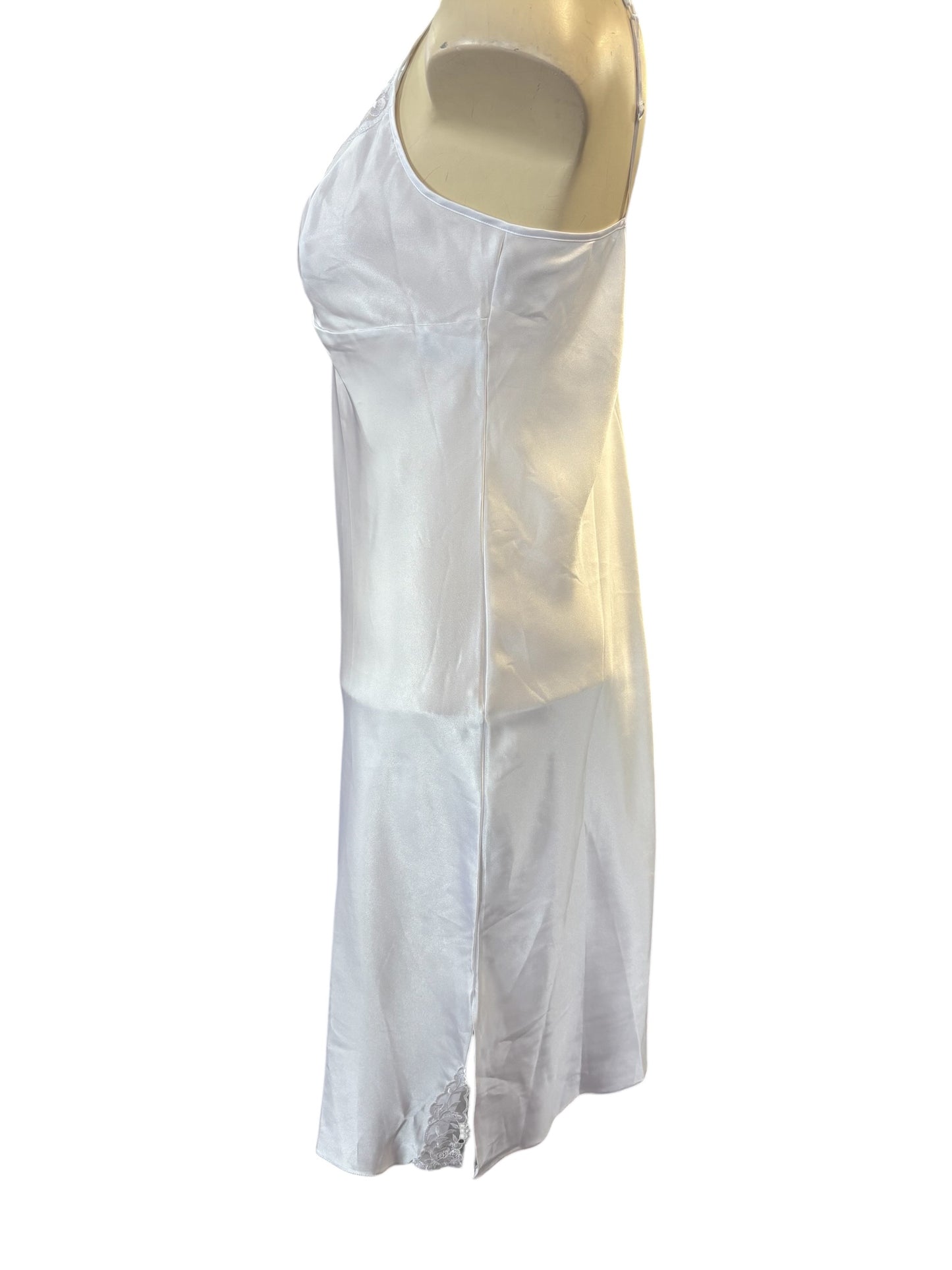 WHITE NIGHTGOWN WITH LACE | 8