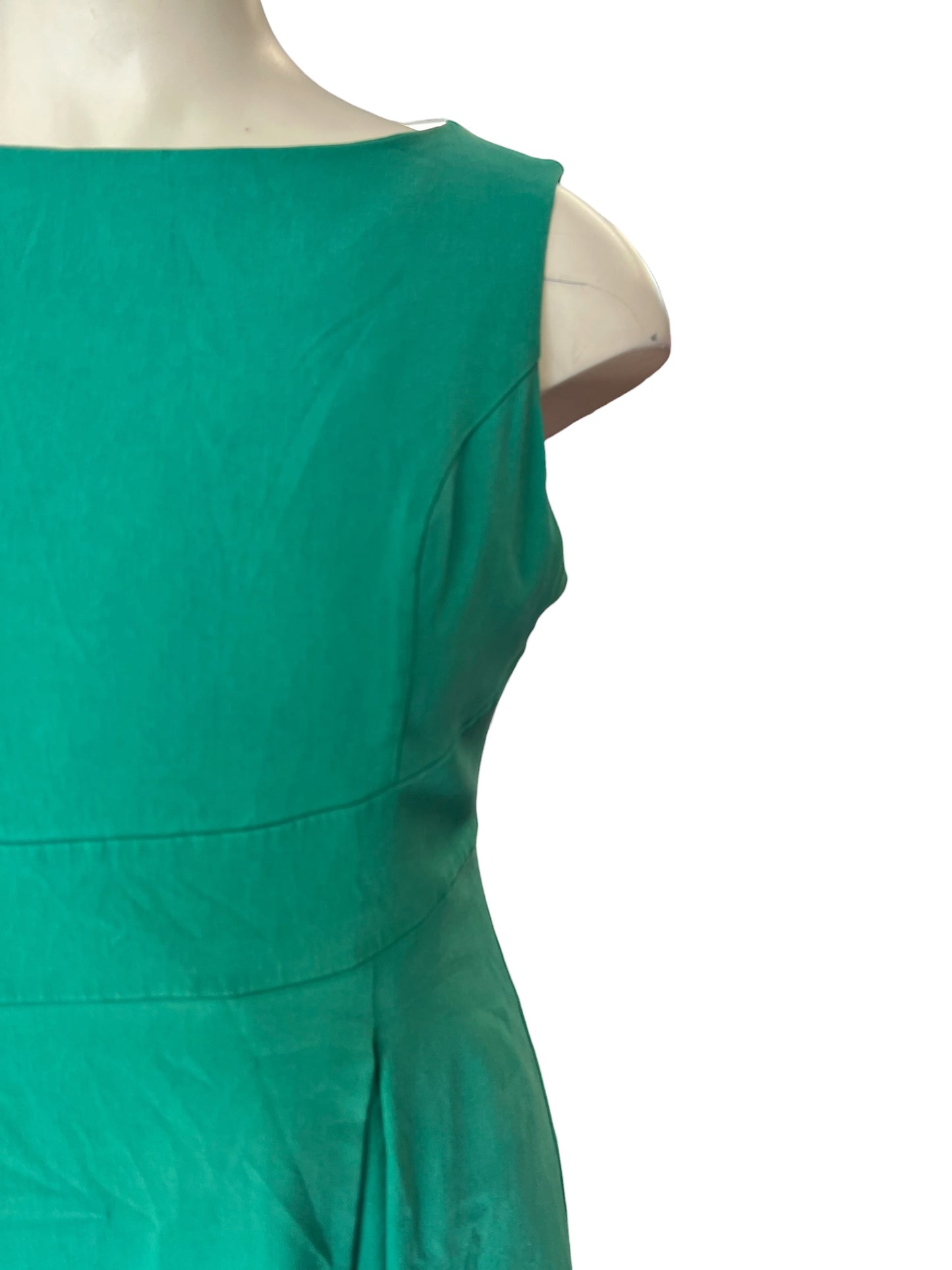 GREEN DRESS | 16