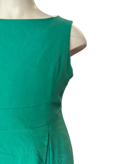 GREEN DRESS | 16