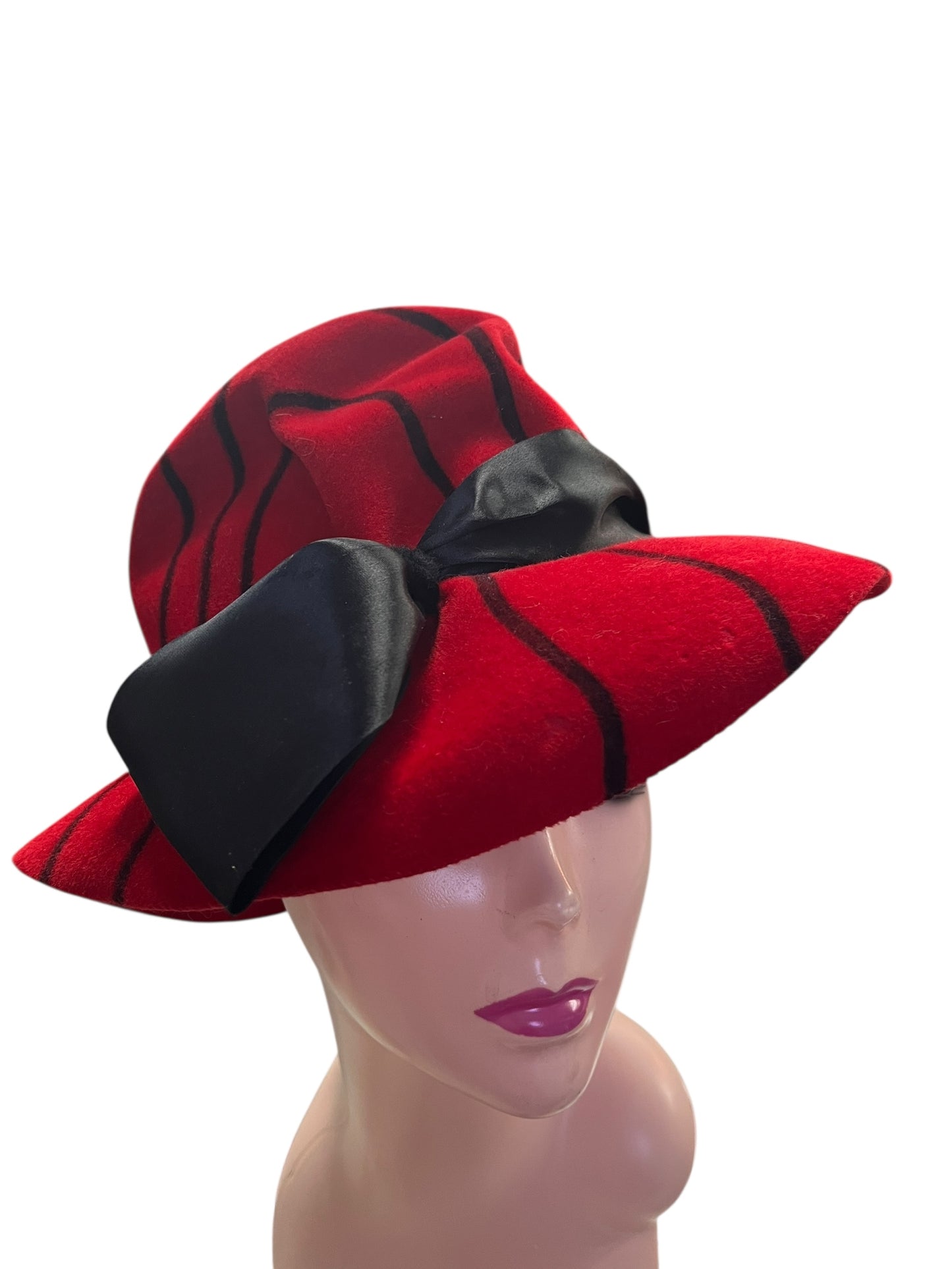 FUN RED FELT HAT