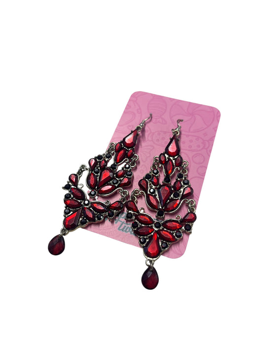 STATEMENT RED EARRINGS
