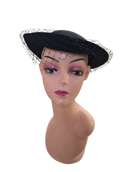 FEATHER & NET HAT