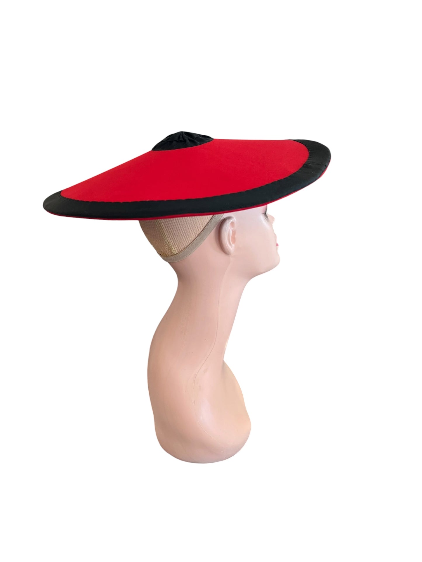 BLACK & RED CIRCULAR HAT