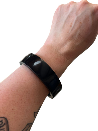 BLACK BANGLE