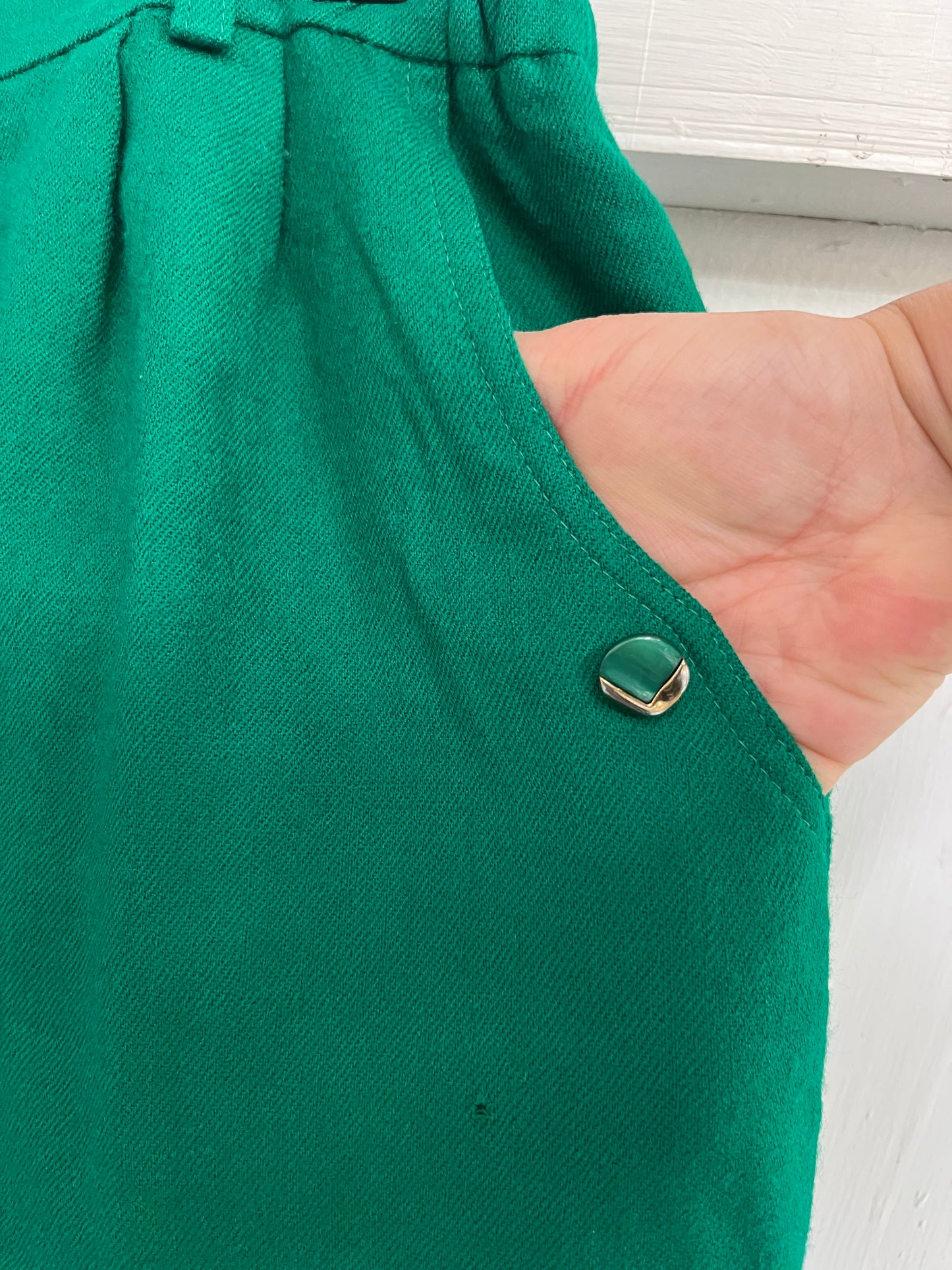 GREEN PURE WOOL SKIRT sz10/12