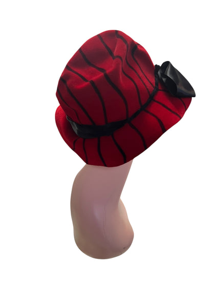 FUN RED FELT HAT