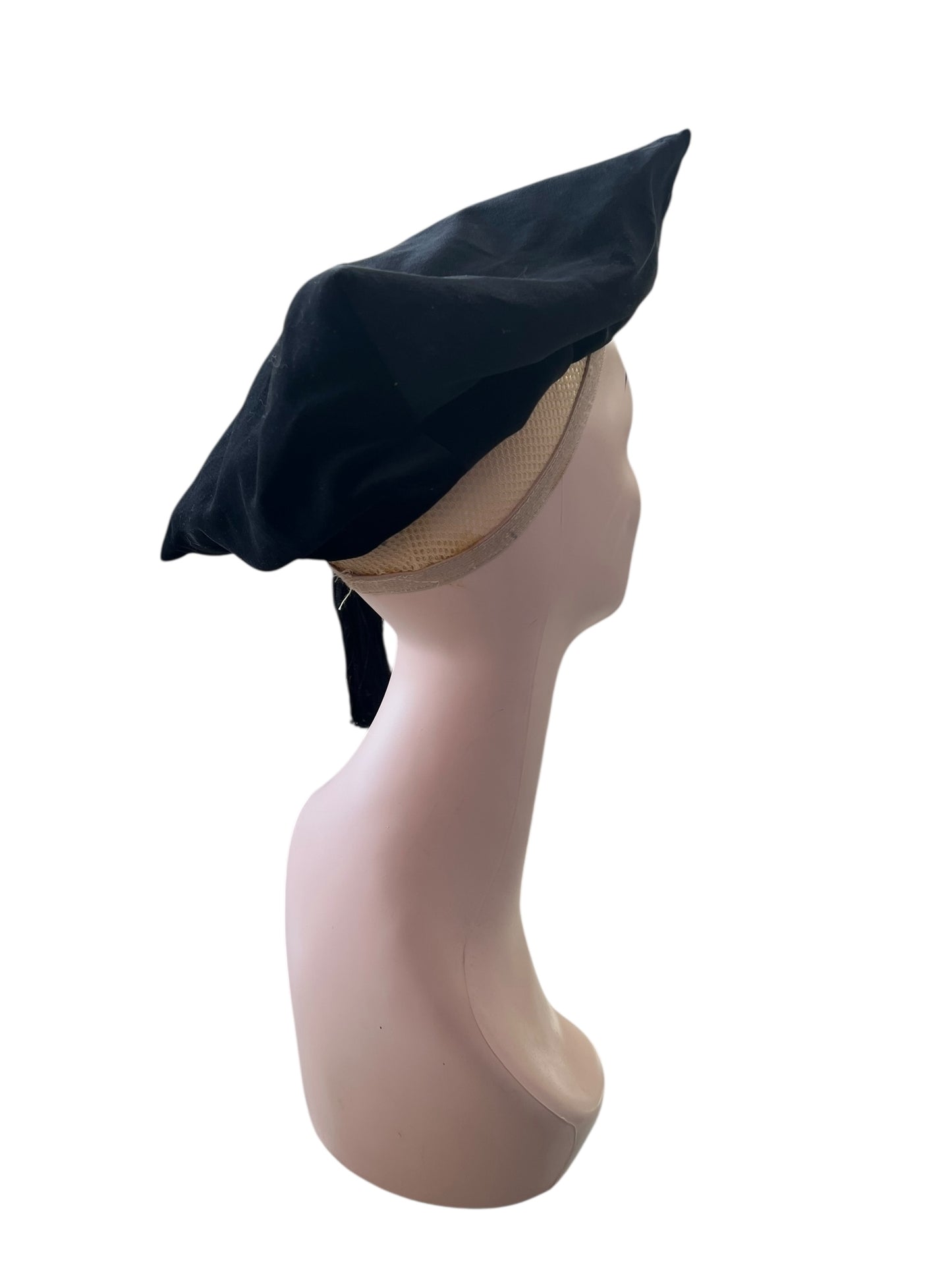 VELVET ACADEMIC CAP
