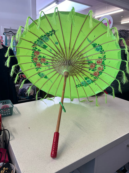 GREEN TASSEL PARASOL
