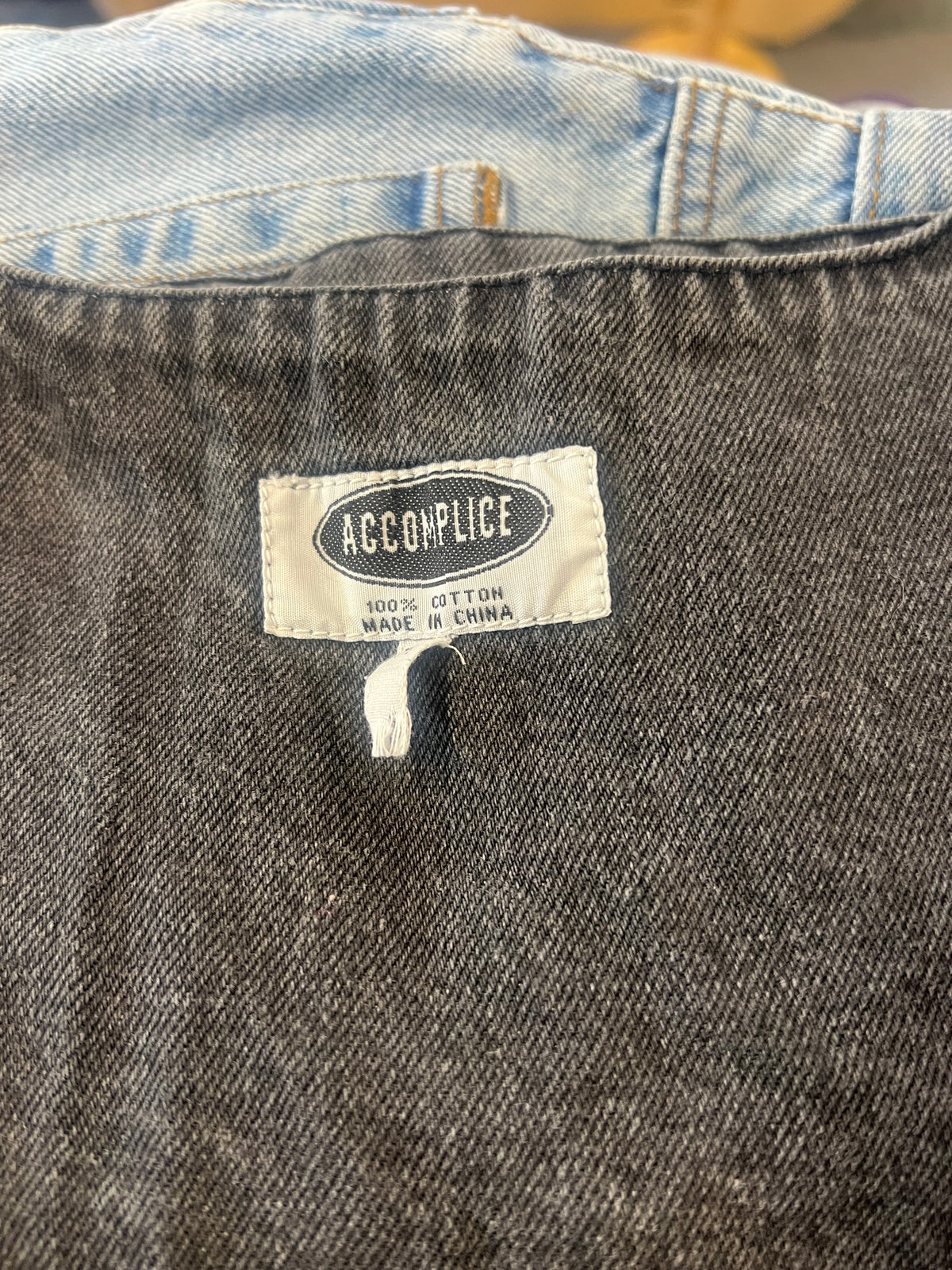 ACCOMPLIANCE DENIM VEST | 10/12