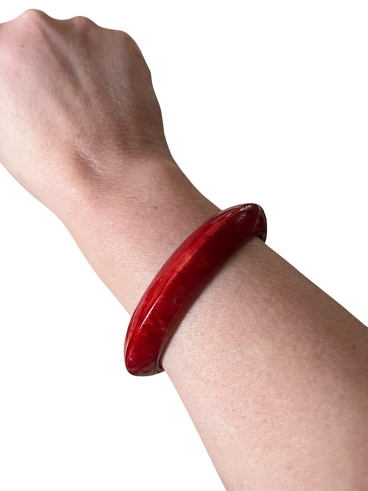 RED MOTTLED BANGLE