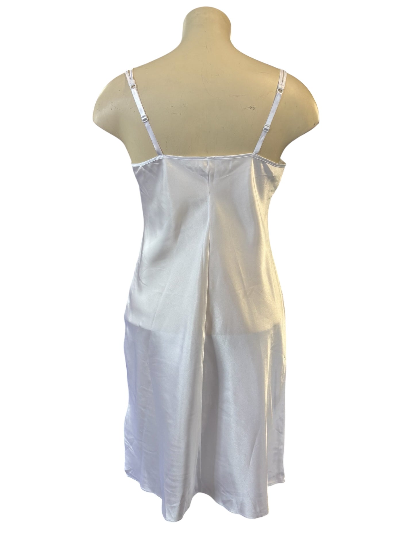 WHITE NIGHTGOWN WITH LACE | 8
