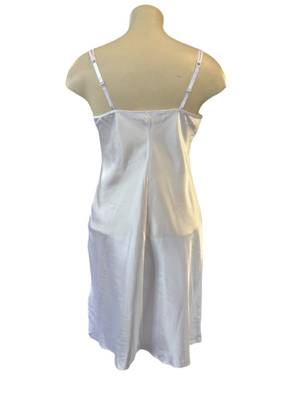 WHITE NIGHTGOWN WITH LACE | 8