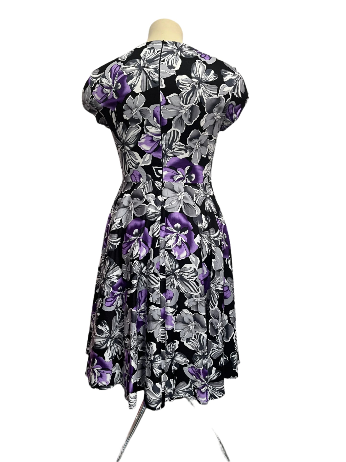 BELLE POGUE - PURPLE FLORAL DRESS sz14