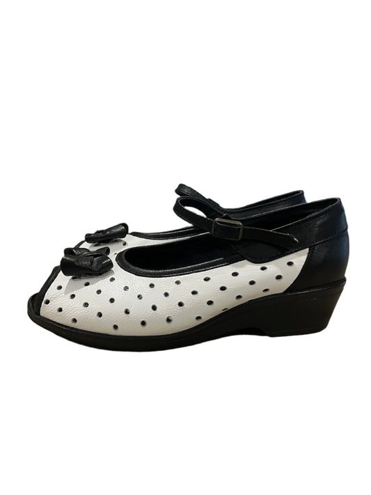 RE-MIX WHITE DANCE SHOES SZ 8
