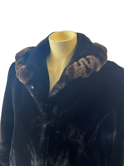 JIANG YING FU SHI FAUX FUR COAT | L