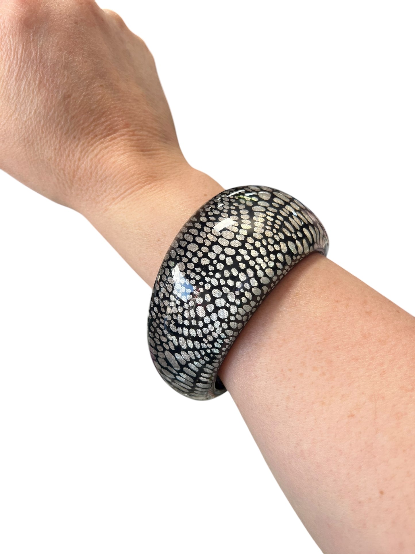 WIDE SNAKESKIN BANGLE
