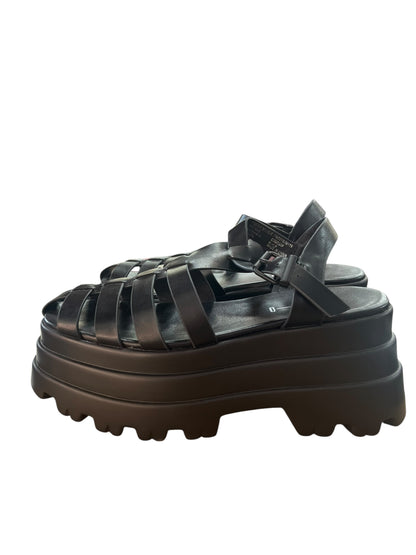 I-N-T-O BLACK PLATFORMS | 37