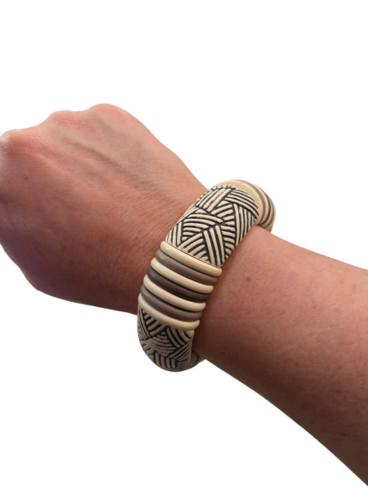 BOHO CREAM BANGLE