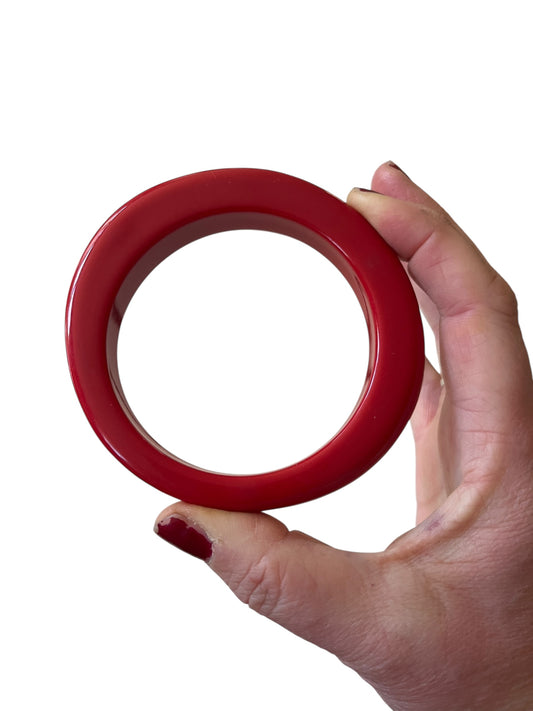 RED OVAL BANGLE