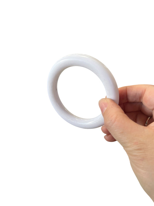 WHITE BANGLE