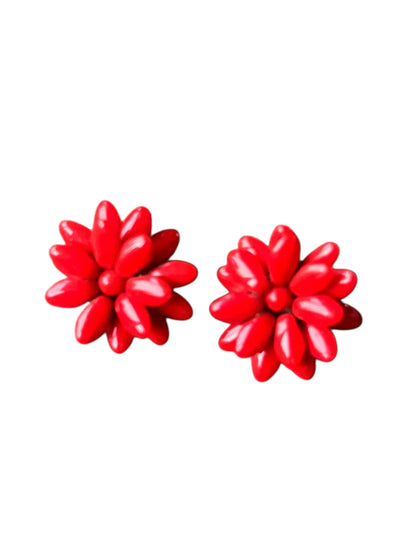 RED DAISY CLIP ONS