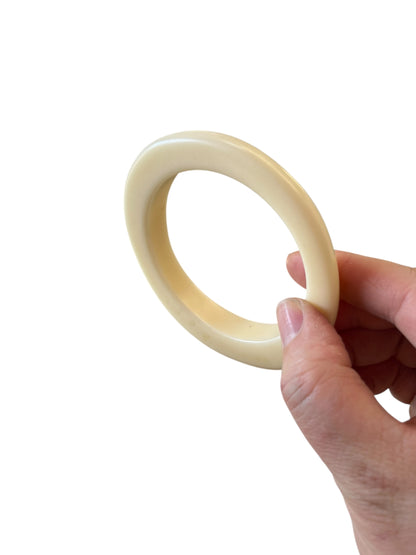 CREAM BANGLE