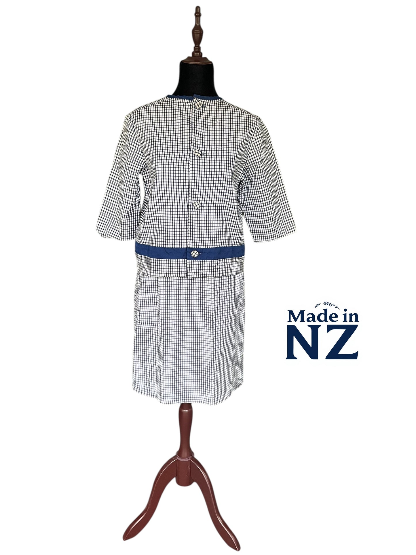 CARNEGIE MODES NAVY SUIT | 10