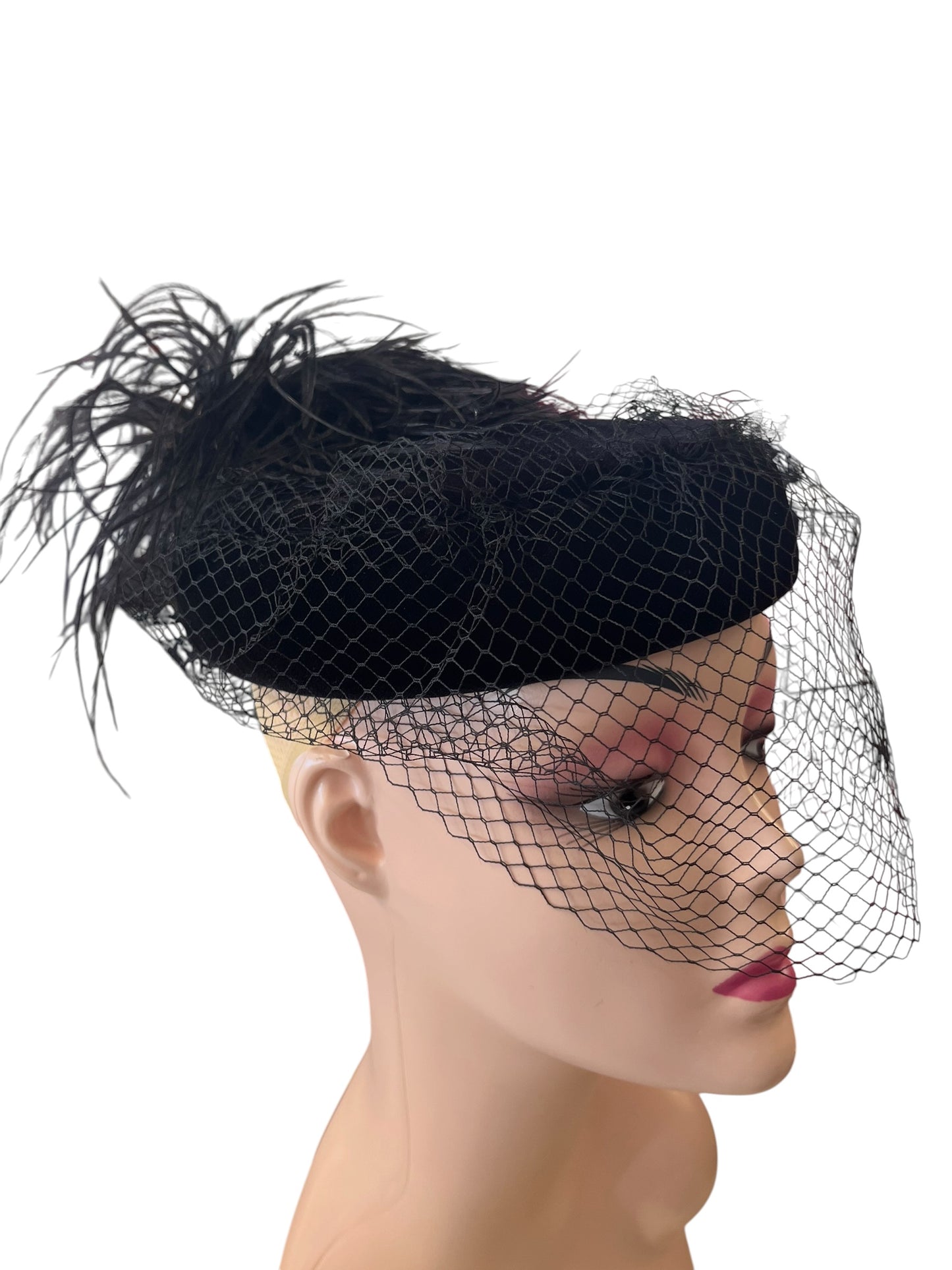 BLACK PILLBOX FASCINATOR