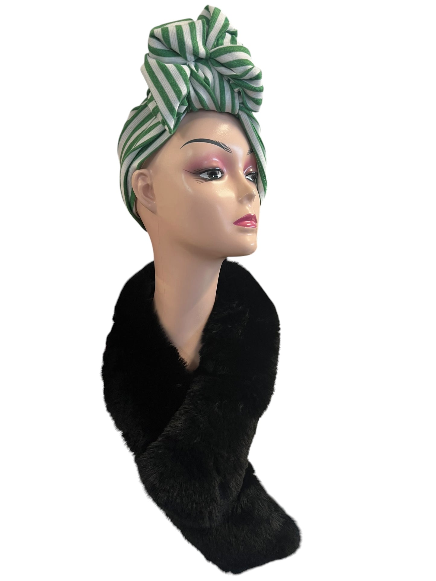 RED CURRENT BLACK FUR NECK CUFF