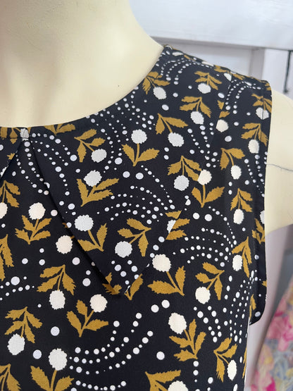 MODCOTH POMPOM TOP SZ L/14