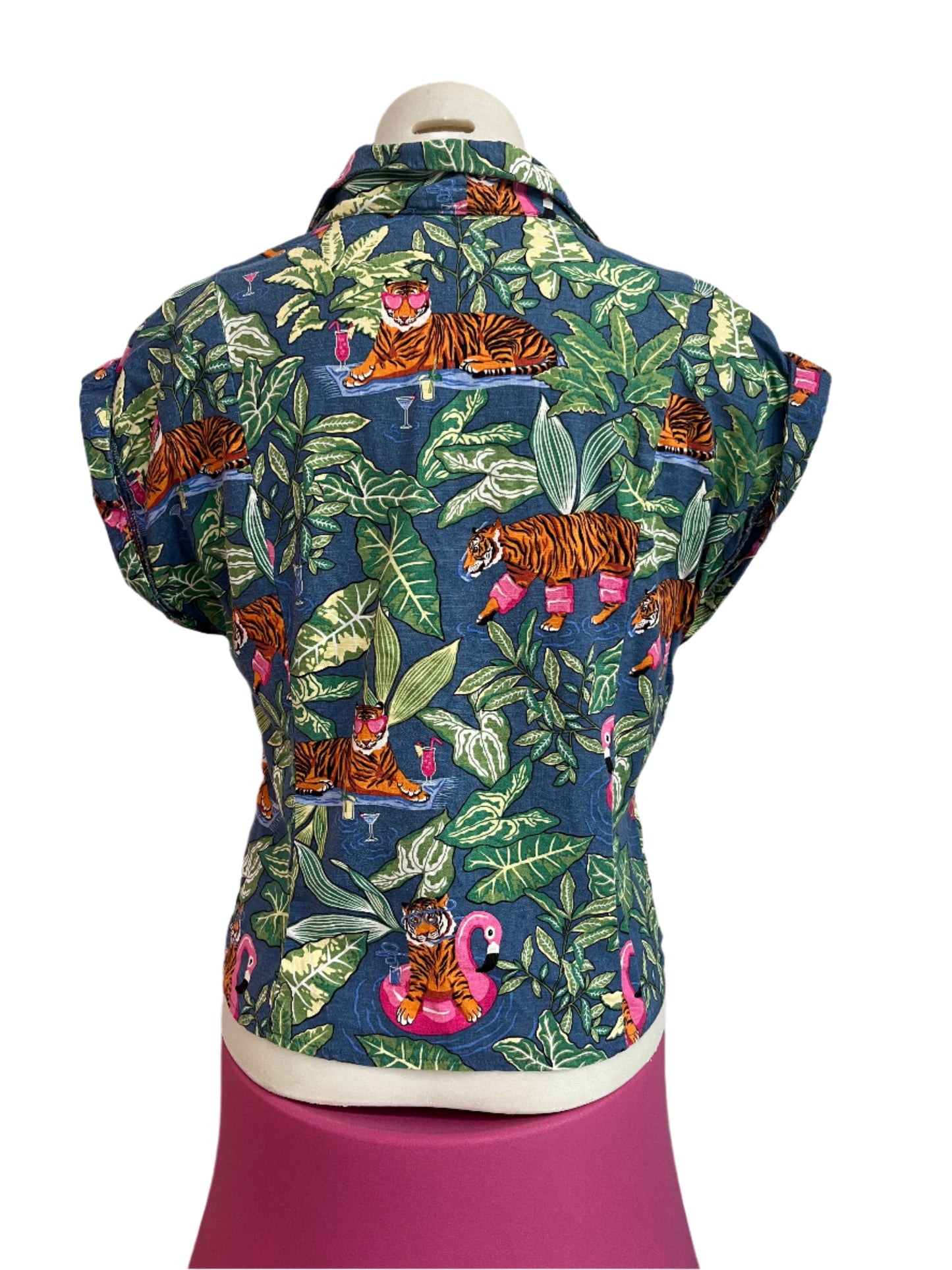 REVIVAL FLAMINGO & TIGER SHIRT SZ 12