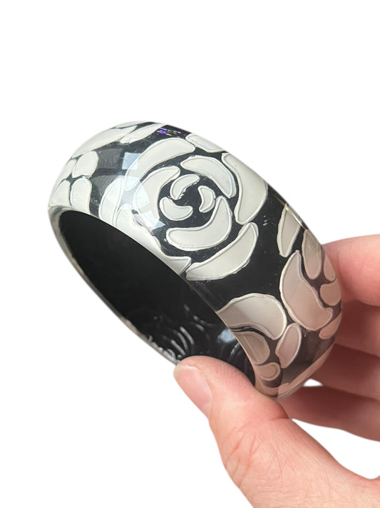 WHITE ROSE BANGLE