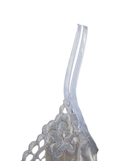 WHITE NIGHTGOWN WITH LACE | 8