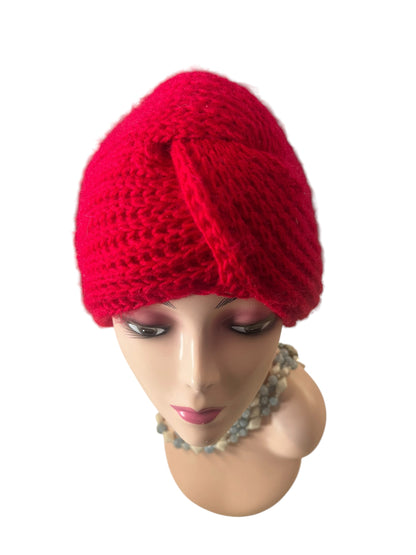RED KNIT HAT