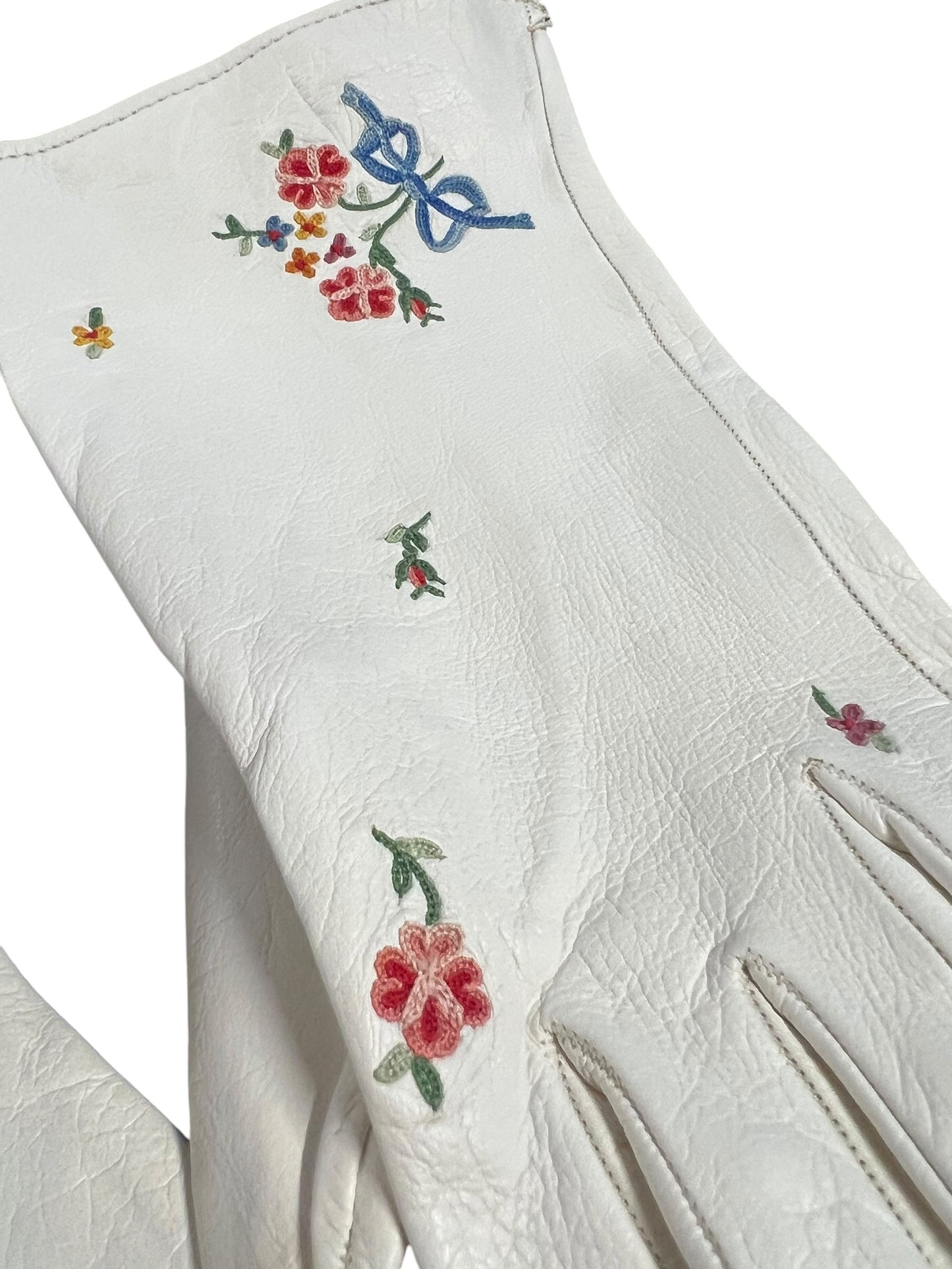 WHITE CALF SKIN GLOVES