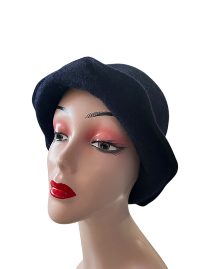 JACENA NAVY CLOCHE HAT