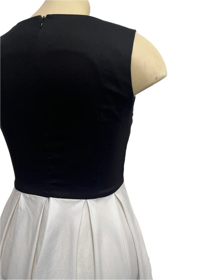 DOLLY & DOTTY BW ROSE DRESS SZ 14