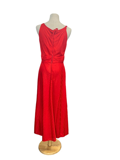 RED GOWN | 8