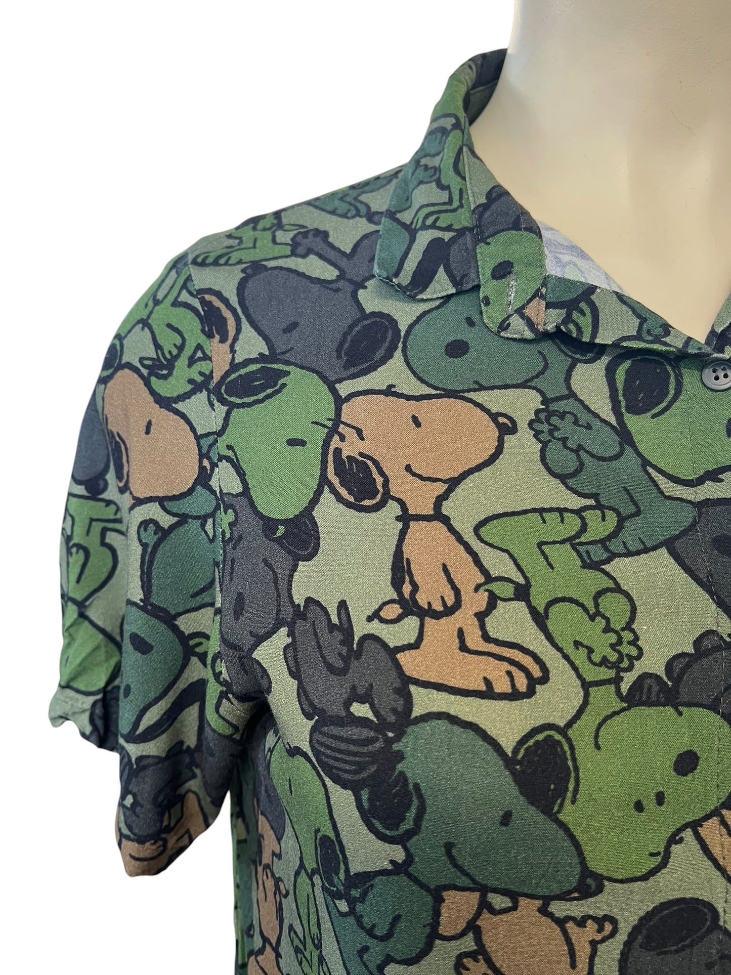 PEANUTS GREEN SNOOPY SHIRT | 16