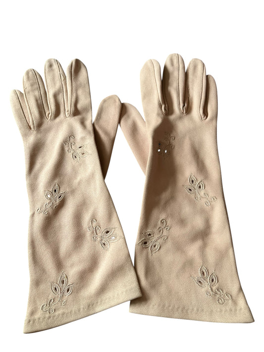 TAN MID LENGTH GLOVES