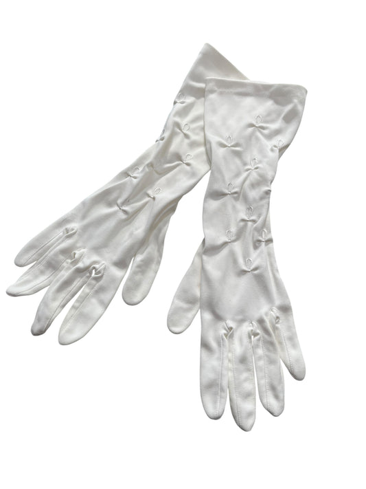 EMBROIDERED WHITE GLOVES