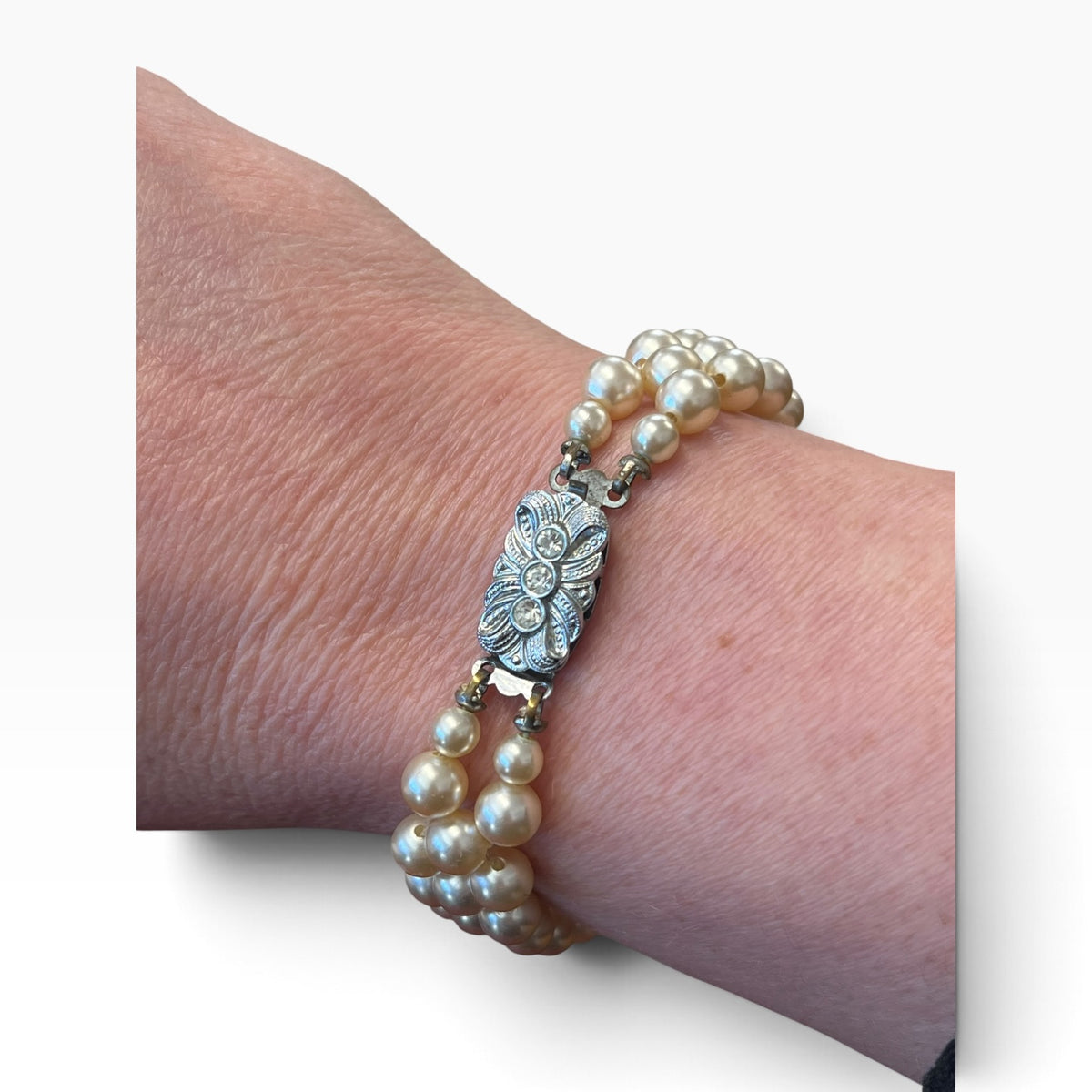 VINTAGE CREAM BRACELET