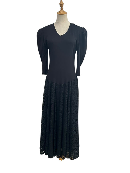 QUEENS LACE PUFF SLEEVE DRESS | 12