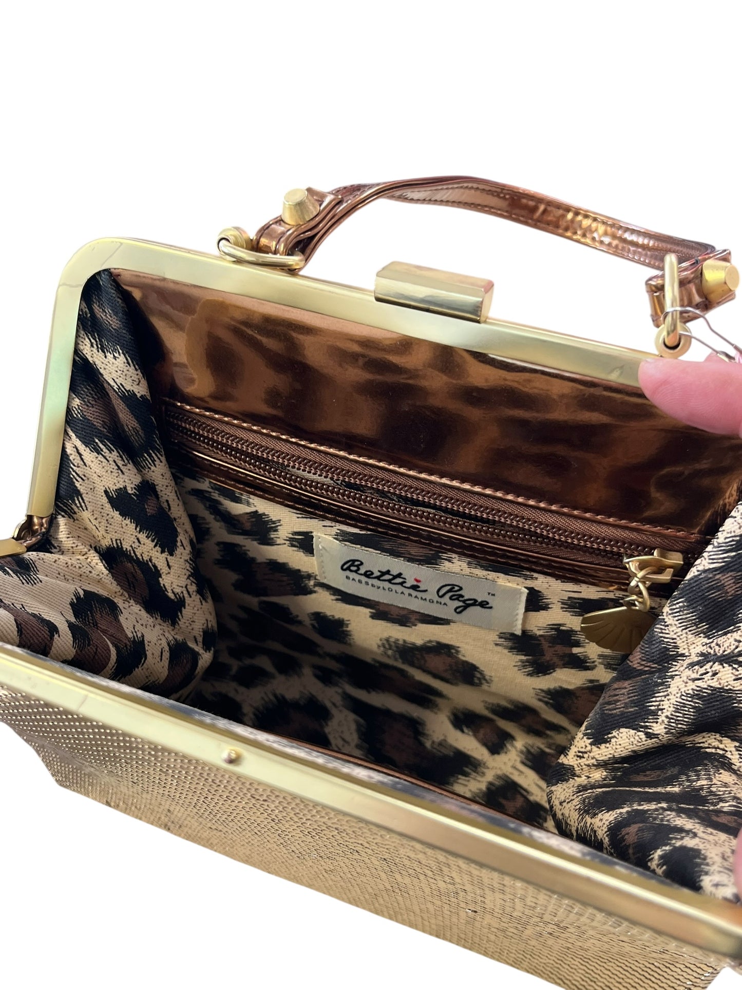 BETTIE PAIGE GOLD MESH HANDBAG