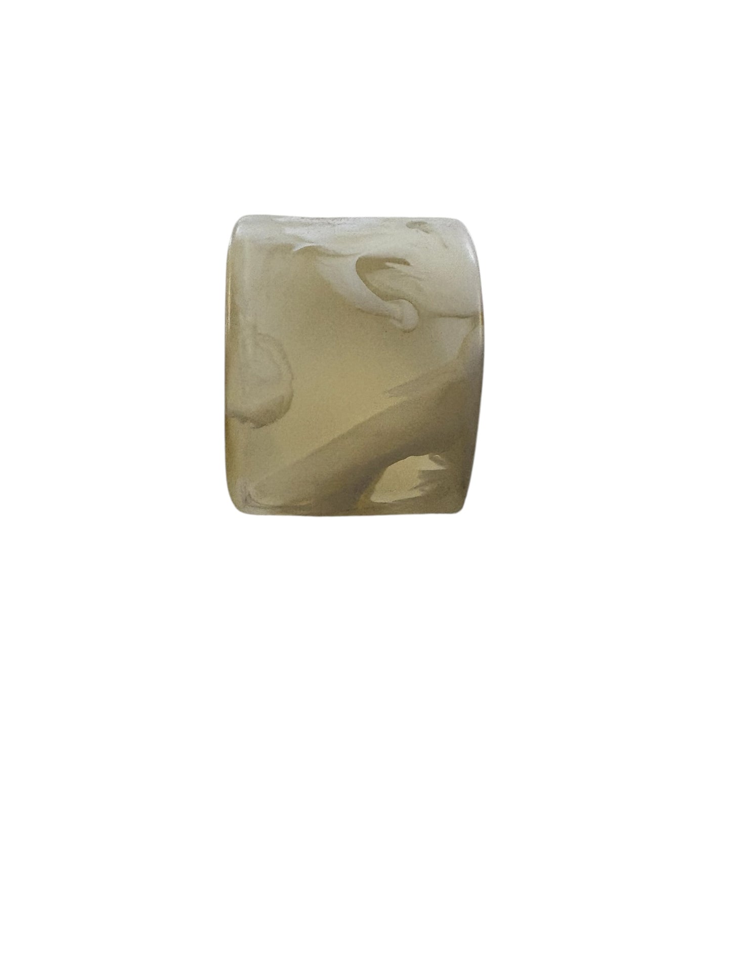 MILKY WIDE BANGLE