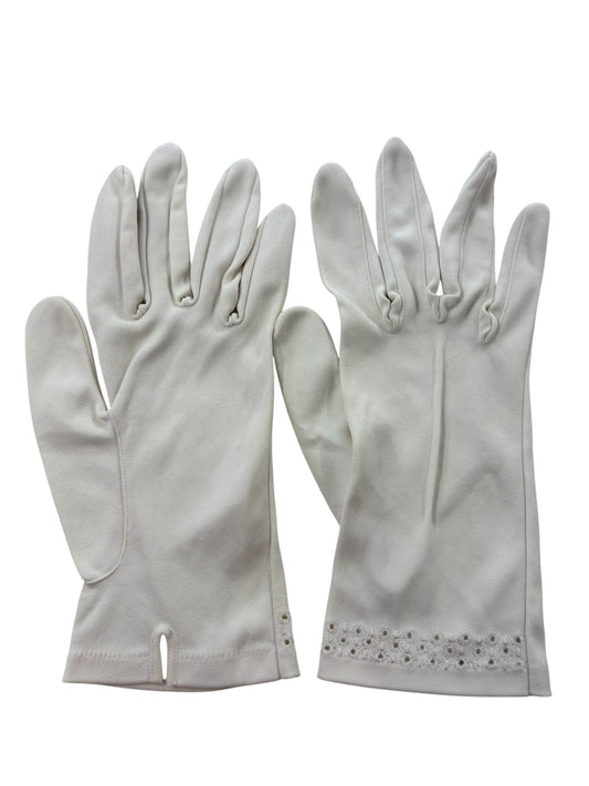WHITE EMRBROIDERED GLOVES
