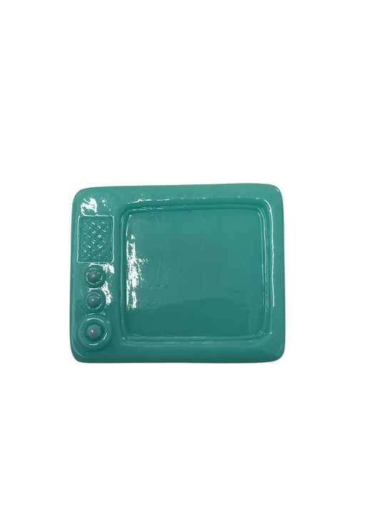 YANKEE SWEETHEART MINT TV BROOCH